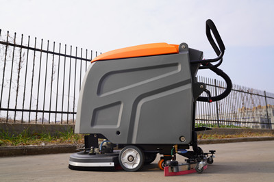 在選購(gòu)洗地機(jī)時(shí)需要注意這些事項(xiàng) 在選購(gòu)洗地機(jī)時(shí)需要注意這些事項(xiàng).jpg